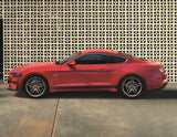 Mustang Bandes décoratives latérales triples Ford Performance Avec lettrage Mustang, noir mat 2018-2023