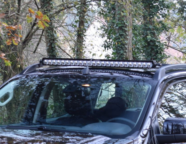 Ranger 02/2019-06/2022 Alpex 4x4* Barre d’éclairage à LED Lazer Linear-24