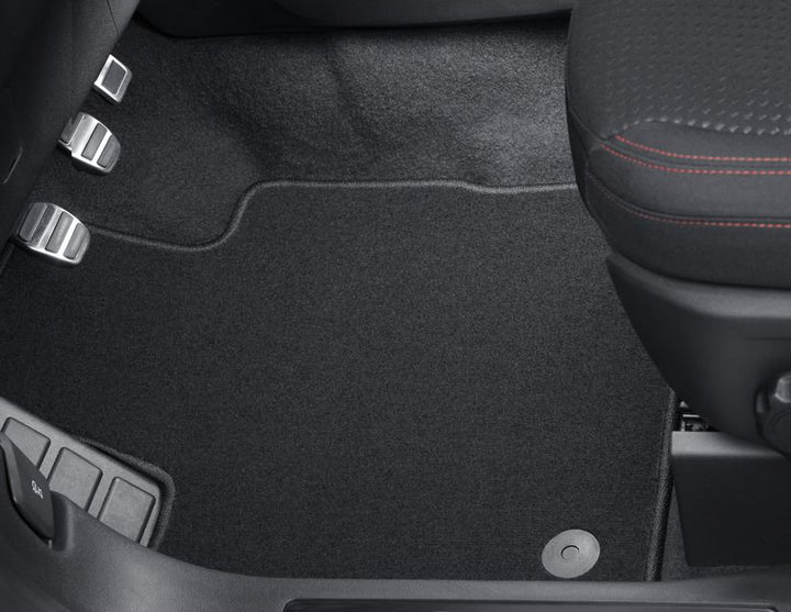 Tapis de sol en moquette avant noir pour Ford Kuga à partir de 12/2019