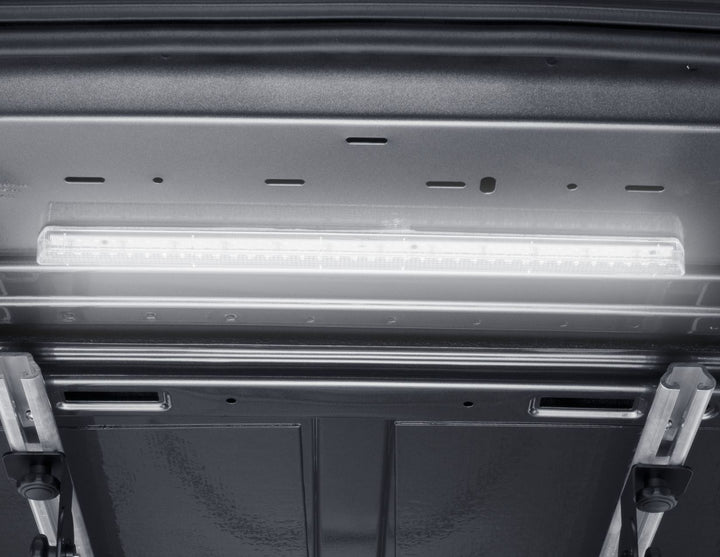 Navco* Plafonnier à LED pour l'aire de chargement